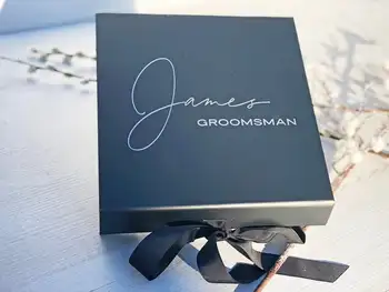 Персонализированная подарочная коробка для свадьбы - Подарок для жениха - Зеркальная серебряная подарочная коробка с индивидуальным именем - Персонализированная подарочная коробка для шафера